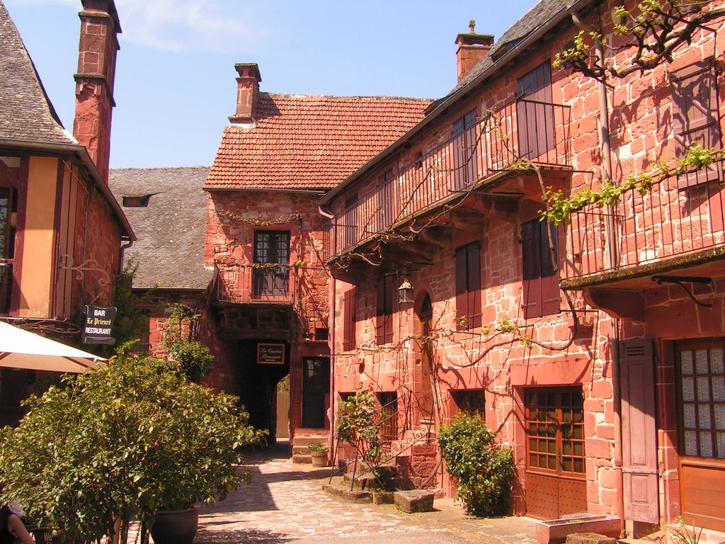 Collonges la Rouge